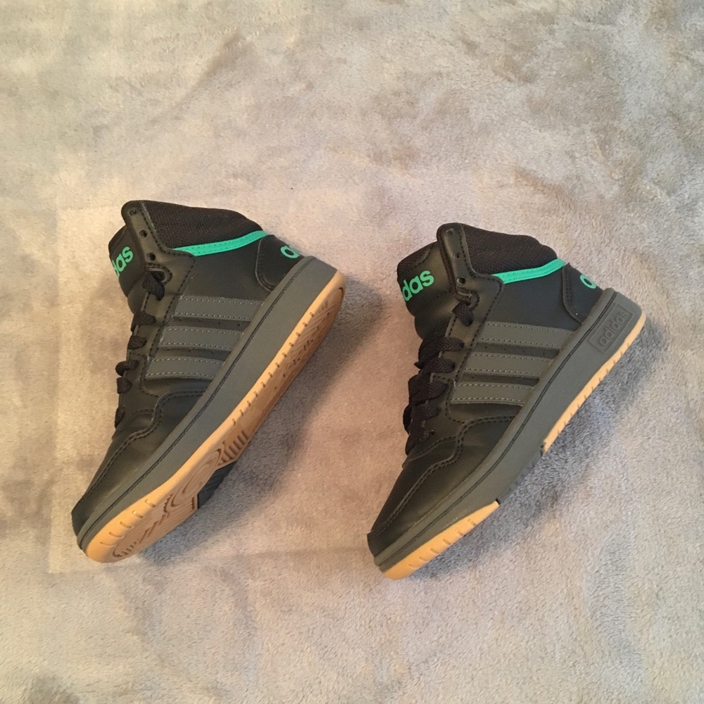 Adidas - Picture 4 of 7